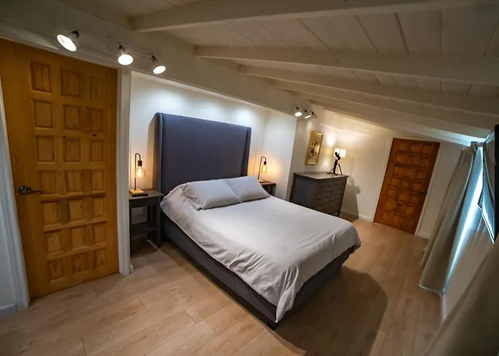 Casa Maria - Beachfront Cottage On The Sand